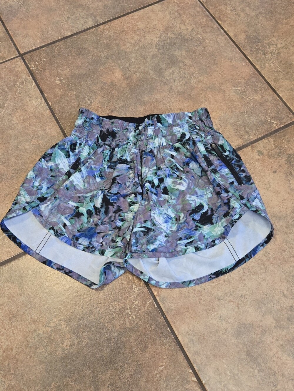 Lululemon Tracker Short 4" Rapid Flourish Multi Size 2